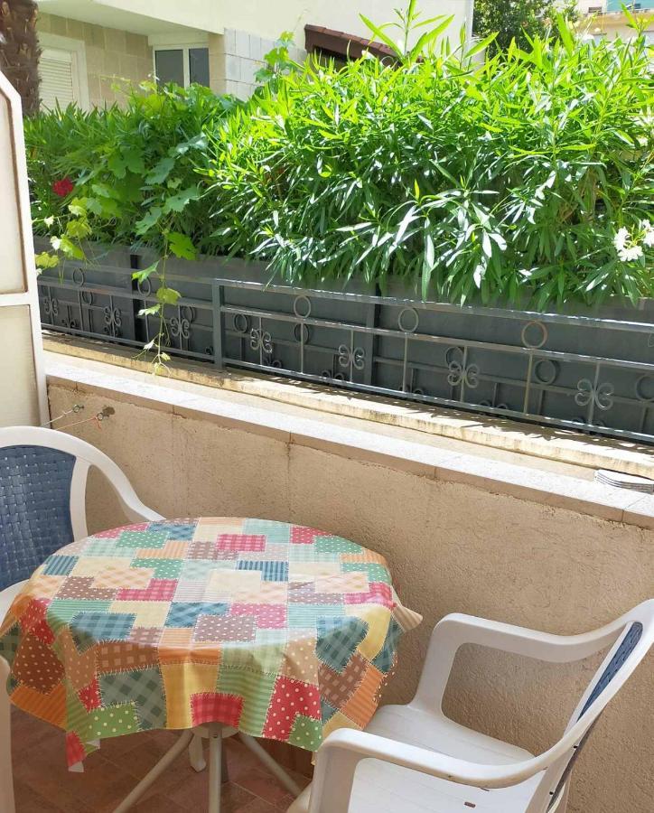 Guesthouse Tri Palme Bečići Exterior foto